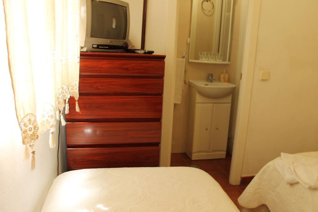 Hostal Graciela Madri Exterior foto